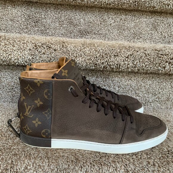 Louis Vuitton Men's Men's Leather Brown Monogram Zipper Back High Tops. - Picture 1 of 14